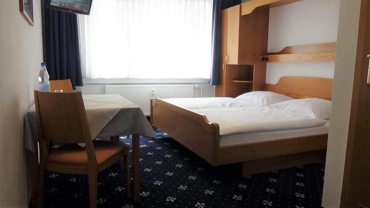 Hotel Zur Traube バート・ホンブルク エクステリア 写真