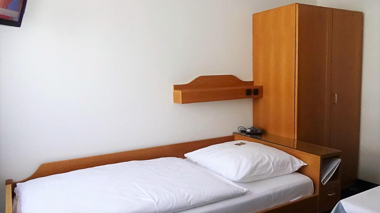 Hotel Zur Traube バート・ホンブルク エクステリア 写真